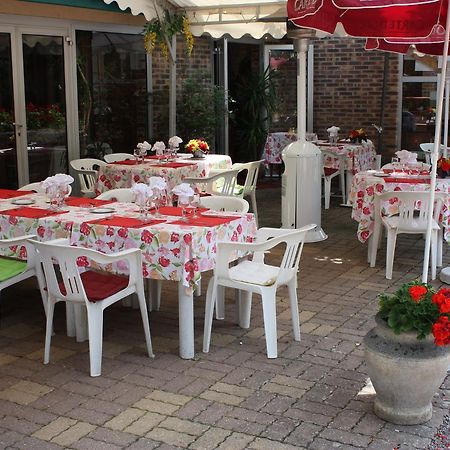 Hotel Les Deux Sapins Cailly-sur-Eure Εξωτερικό φωτογραφία