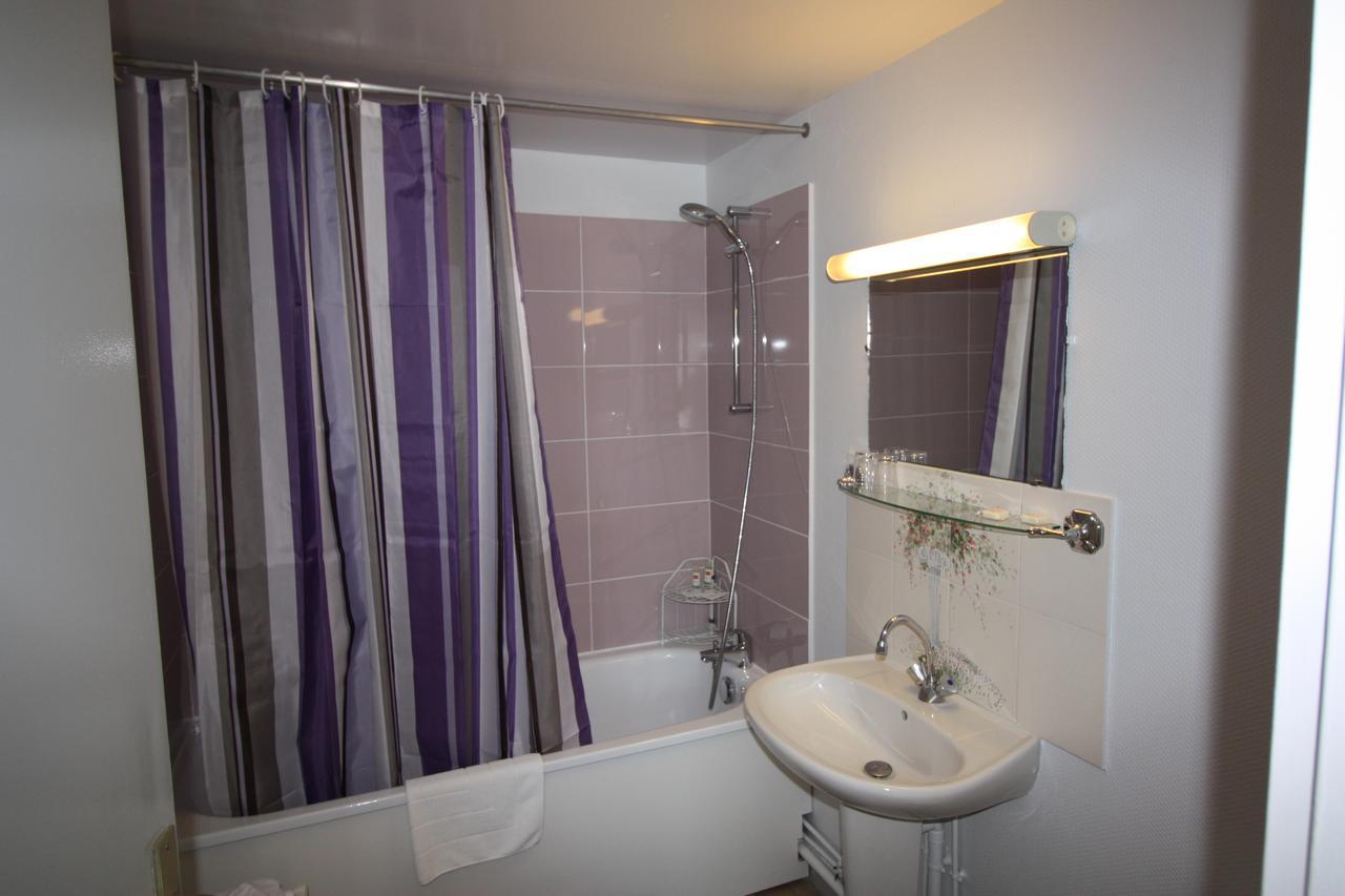 Hotel Les Deux Sapins Cailly-sur-Eure Εξωτερικό φωτογραφία